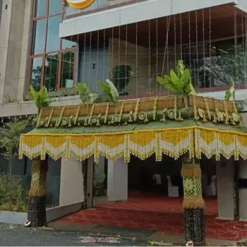 Wedding flower décor in Hyderabad